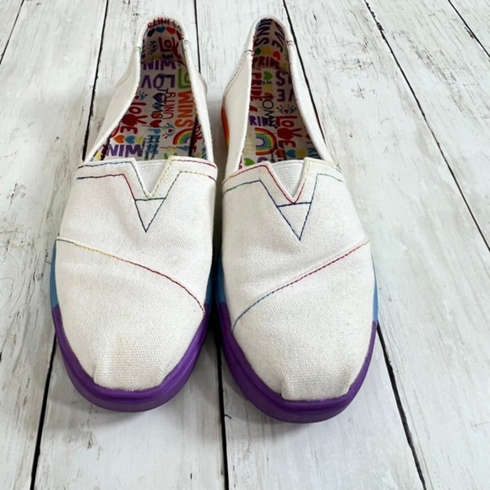 TOMS Women's Pride Rainbow Sole Slip-On Shoes White Canvas LGBTQ+ Size 6.5